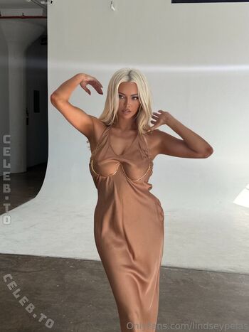 Full leaked Lindsey pelas private onlyfans photo