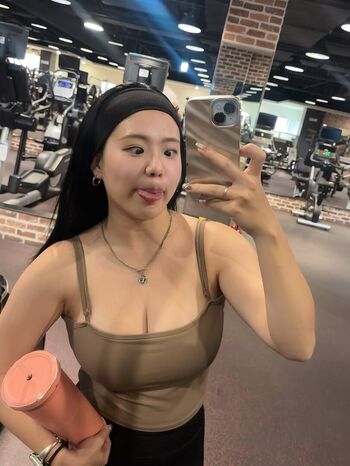 Full leaked Ling  ee page private onlyfans photo