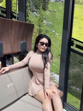 Full leaked Ling  ee private onlyfans photo