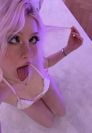 Full leaked Linzor private onlyfans photo