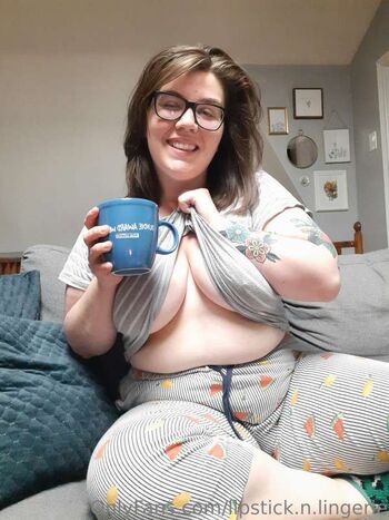 Full leaked Lipstick n lingerie page private onlyfans photo