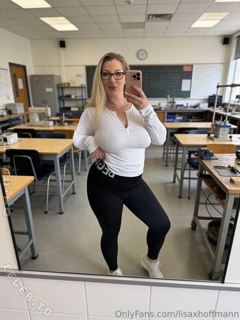 Full leaked Lisa linchen private onlyfans photo