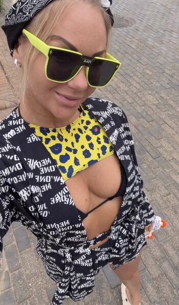 Full leaked Lisa  page private onlyfans photo