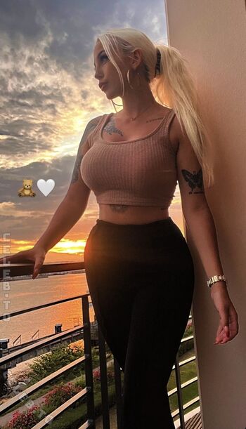 Full leaked Lisasophiewolff private onlyfans photo