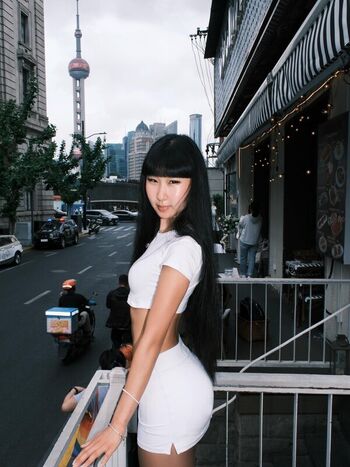 Full leaked Lisha li page private onlyfans photo