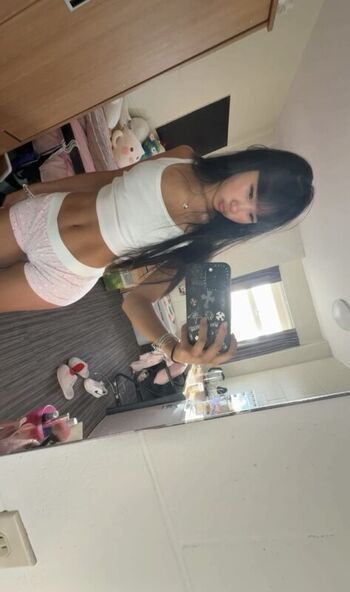 Lisha Li