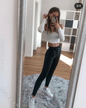 Full leaked Liss thl page private onlyfans photo