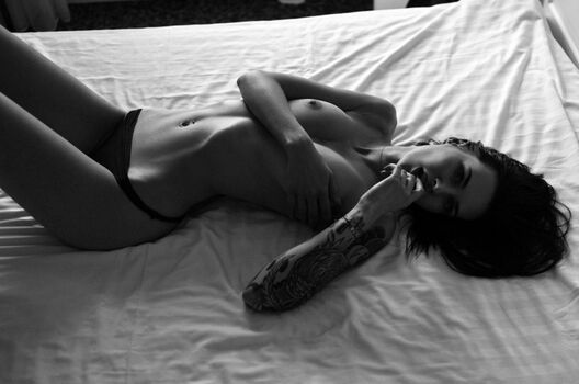 Full leaked Lithuanian girls page private onlyfans photo
