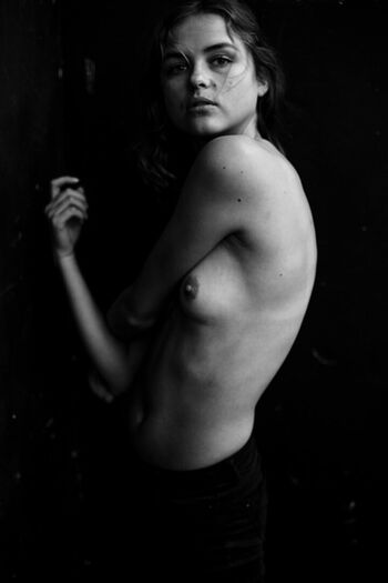 Full leaked Lithuanian girls page private onlyfans photo