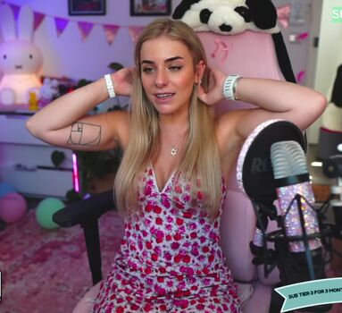 Full leaked Littlebunny x private onlyfans photo