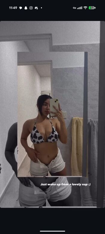 Full leaked Littlesweettpea private onlyfans photo