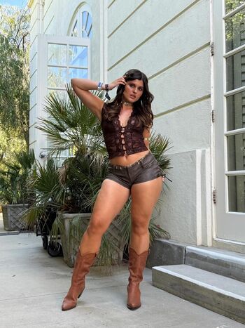 Full leaked Livefitelle page private onlyfans photo