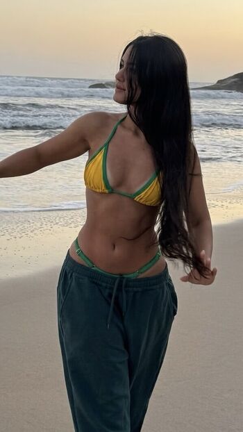 Livia Araujo