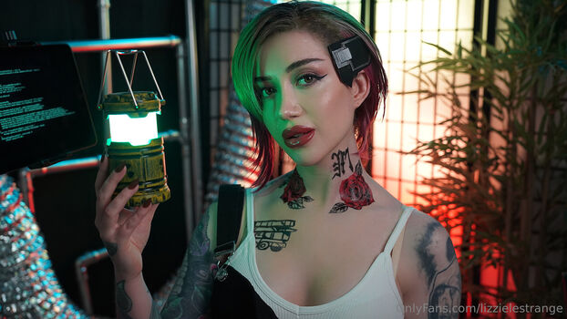 Lizzie Le Strange