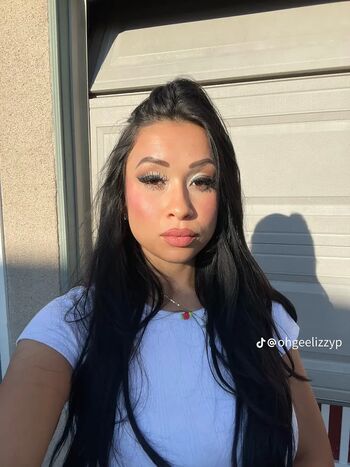 Full leaked Lizzywurst private onlyfans photo