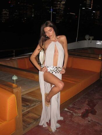 Full leaked Llaurenella private onlyfans photo