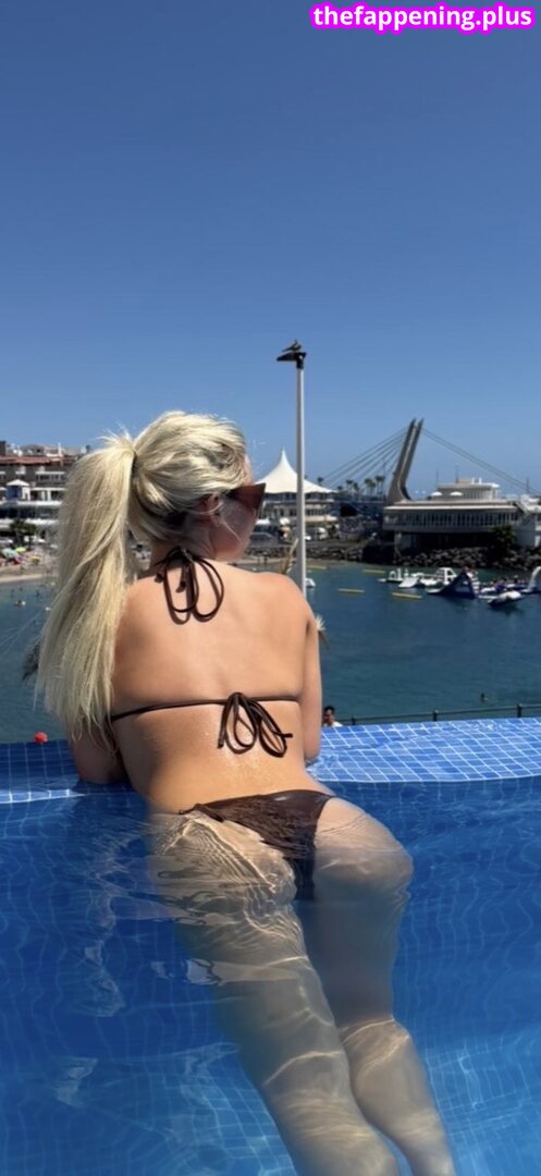 Corey & Llorenna / Llorenna Hodgkinson / corey-and-llorenna / popular Nacktes OnlyFans Foto #17