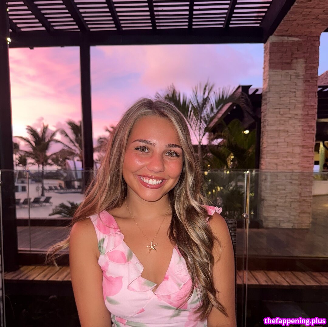 Llyssa Nichole / alyyssanicole / llyssanicholee Nacktes OnlyFans Foto #16