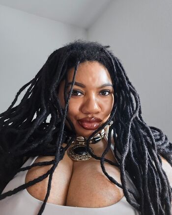 LockedHoneyPrincess