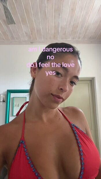 Lola Consuelos