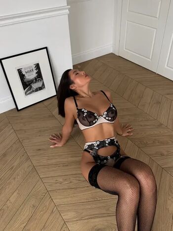 Full leaked Lola kimchi private onlyfans photo