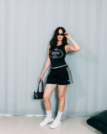 Full leaked Lola tung private onlyfans photo