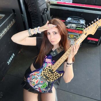 Full leaked Lia may/ private onlyfans photo