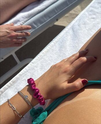 Full leaked Bustycute/ private onlyfans photo