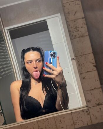 Full leaked Long tongue fetish private onlyfans photo