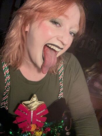 Full leaked Long tongue fetish private onlyfans photo