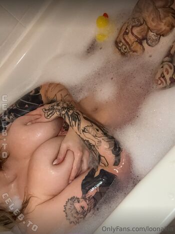 Full leaked Loonakia private onlyfans photo