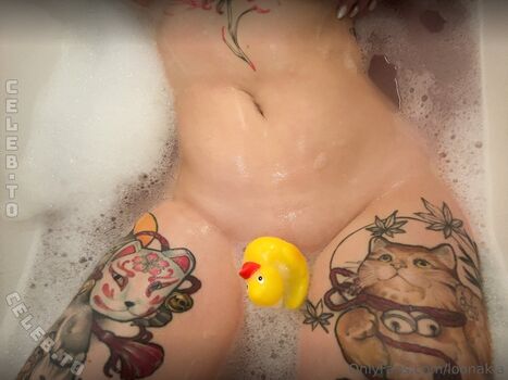 Full leaked Loonakia private onlyfans photo