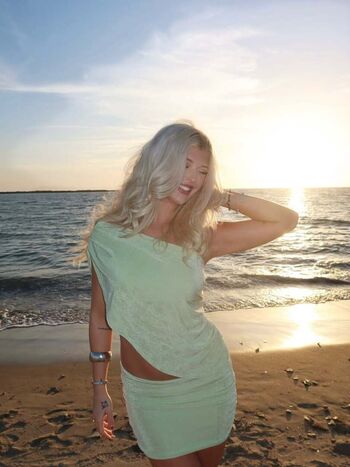 Full leaked Loren gray private onlyfans photo