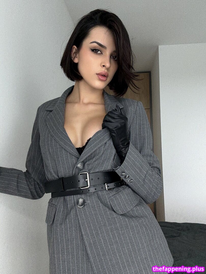 lory_dark_21