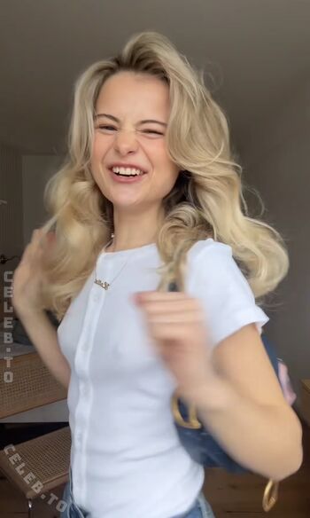 Lotta Emilie Stichler