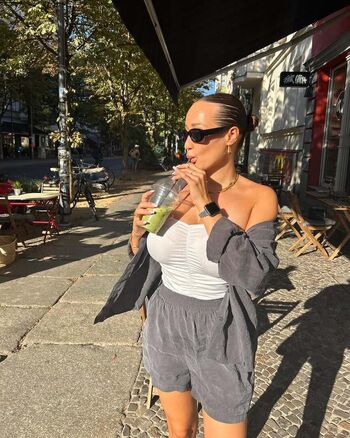 Full leaked Lou paul private onlyfans photo