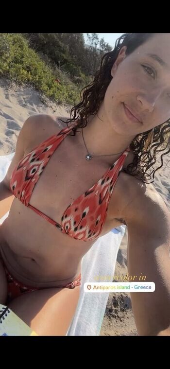 Full leaked Loubellefaix private onlyfans photo