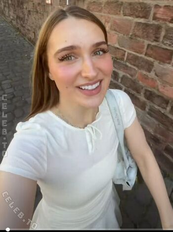 Full leaked Louisa jindaoui private onlyfans photo