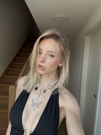 Full leaked Louise mlnn private onlyfans photo