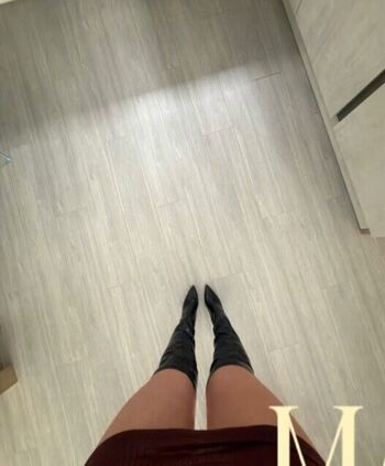 Full leaked Louiselaingx private onlyfans photo
