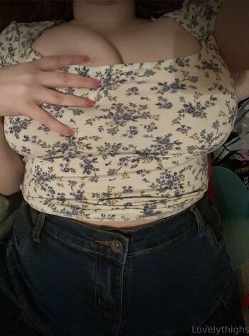 lovelythighs