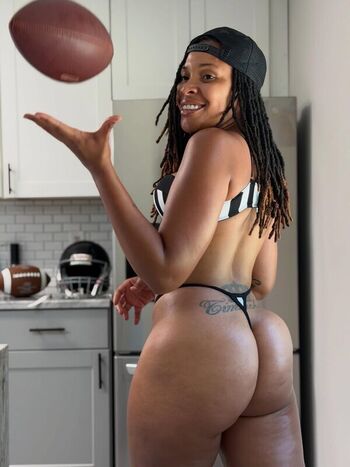 Full leaked Lovemeek private onlyfans photo