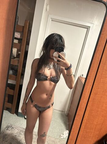 Full leaked Lovemeize page private onlyfans photo