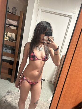 Full leaked Lovemeize private onlyfans photo