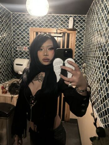 Full leaked Lovemeize private onlyfans photo