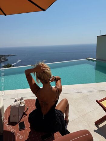 Full leaked Luana vjollca private onlyfans photo