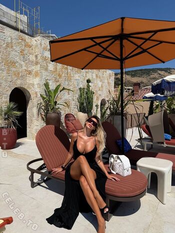 Full leaked Luana vjollca private onlyfans photo