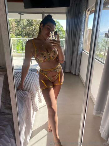 Full leaked Lubelle private onlyfans photo