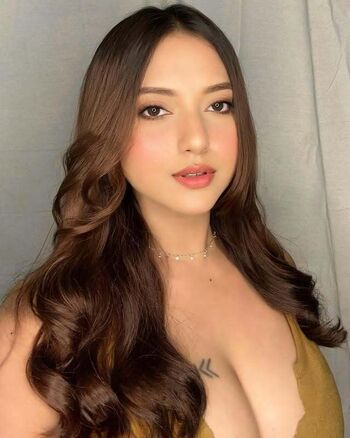 Full leaked Luchiyana private onlyfans photo