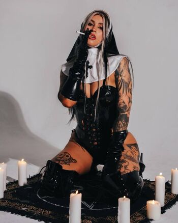 Full leaked Apeenaiyah/ private onlyfans photo